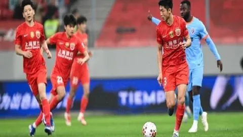 百星足球：大乐透期号专家质合分析推荐前区十码，帕尔梅拉斯焦点